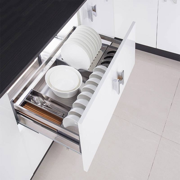 KITCHEN SPACE ORGANIZERS Wire pull out drawers